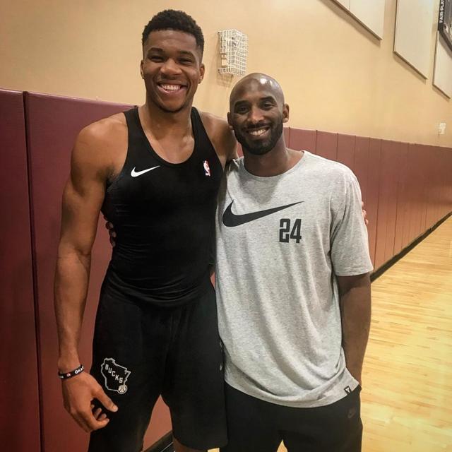 马奎尔：建议废除大部分VAR干预，保留门线技术和越位判罚（马奎尔呼吁取消大部分VAR介入，仅保留门线技术与越位判定）