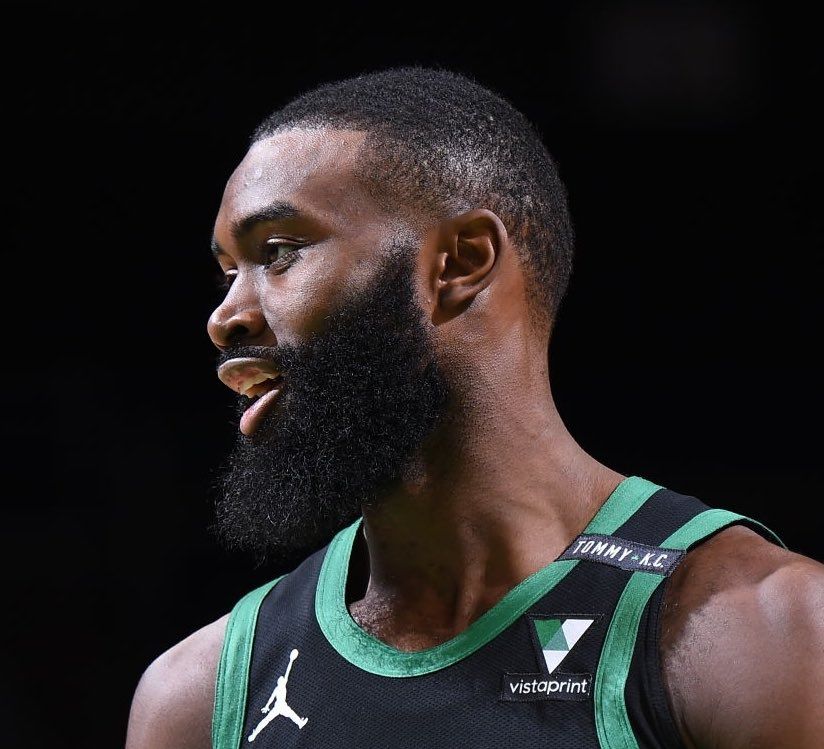 托尼：我从未想象过莱奥能踢中锋，阿莱格里就像是一个魔术师（托尼：从未想到莱奥能胜任中锋，阿莱格里堪称魔术师）