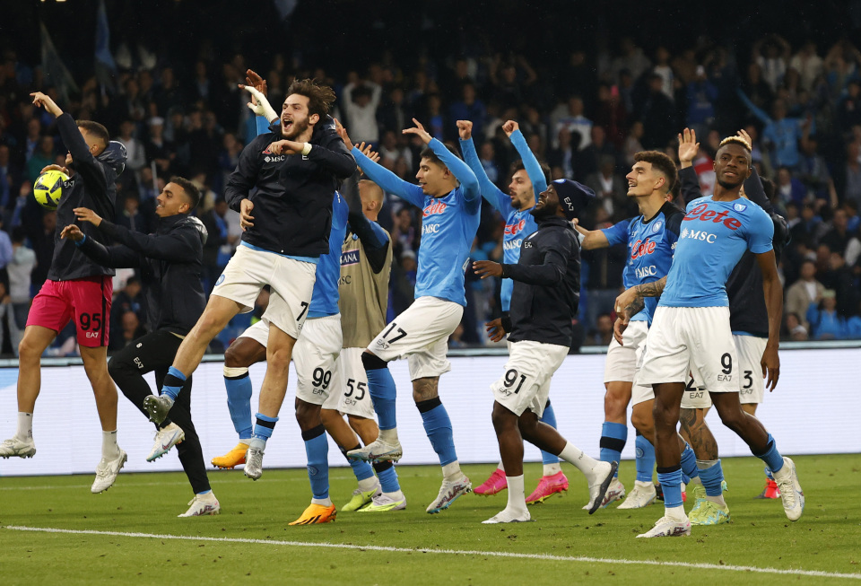 队报：雷恩17岁高中锋梅特潜力高，他选39号只因好友特尔（队报：雷恩17岁锋线新星梅特被看好，之所以穿39号只是因为好友特尔）