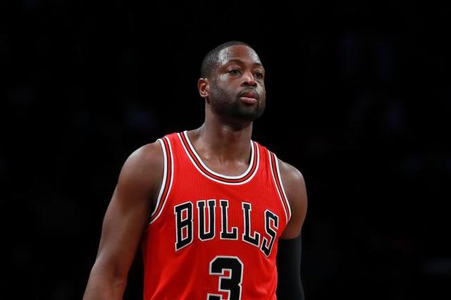 记者：恩德里克1月租借去里昂，正筹备搬家但皇马告知先等等（记者：恩德里克预计1月租借赴里昂，已准备搬家但被皇马要求等待）