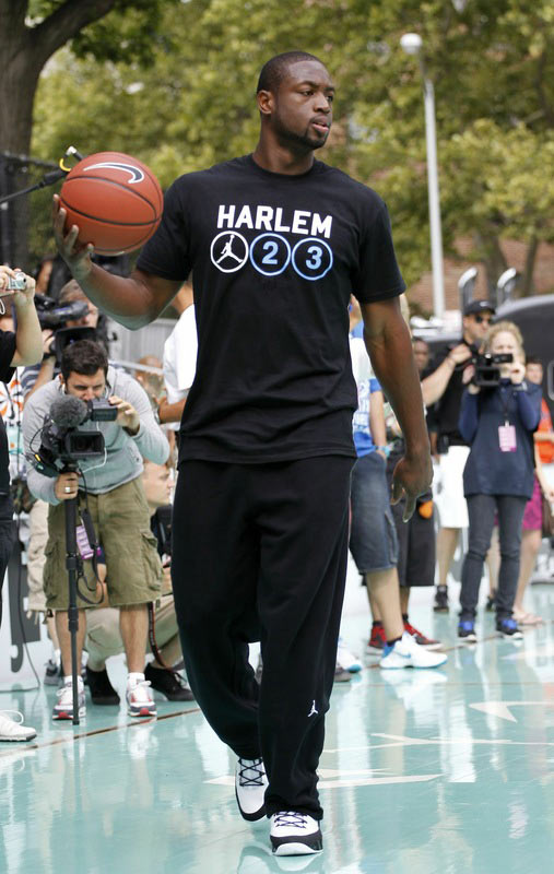 就是这么快！贺希宁反击顶开威尔逊强硬上篮 深圳回应11-0反超！（快如闪电！贺希宁顶开威尔逊强硬上篮，深圳打出11-0高潮反超领先）