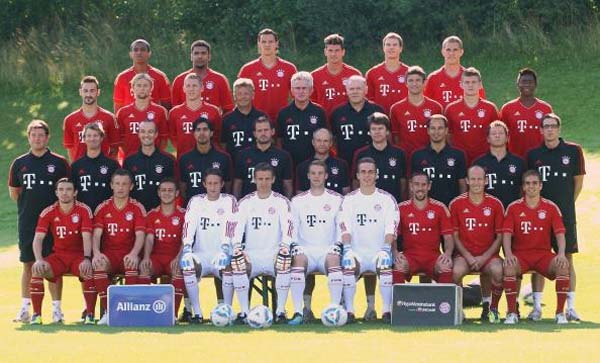 该有的样子！弗拉格率队疯狂反扑 巴特勒上篮+极限救球勇士稳住局势（该有的气势！弗拉格率队掀起疯狂反攻，巴特勒上篮加极限救球，勇士稳住场面）