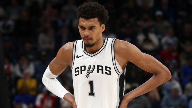 从2002年韩日世界杯开始喜欢上足球，当时政治老...（我的足球情结始于2002年韩日世界杯）