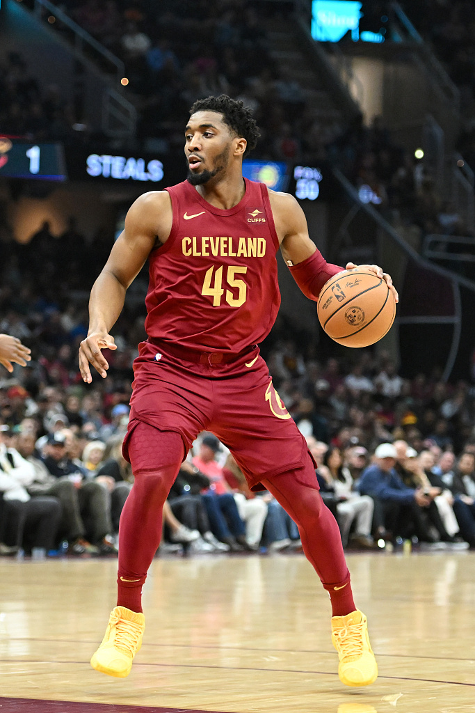 马刺伤病更新：文班亚马确认今日可出战雷霆（马刺伤情更新：文班亚马今日确认出战雷霆）