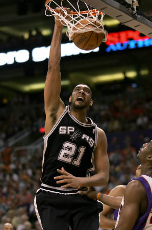 超越卡西，贝林厄姆以22岁128天刷新欧冠50场最年轻纪录（22岁128天，贝林厄姆改写欧冠50场最年轻纪录，超越卡西）