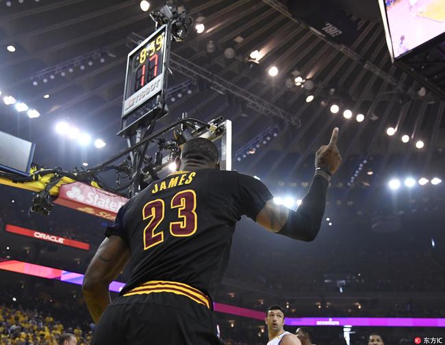 比肩传奇，姆巴佩成皇马队史第四位欧冠上演大四喜的球员（姆巴佩欧冠大四喜，成为皇马队史第4位完成此壮举的球员）