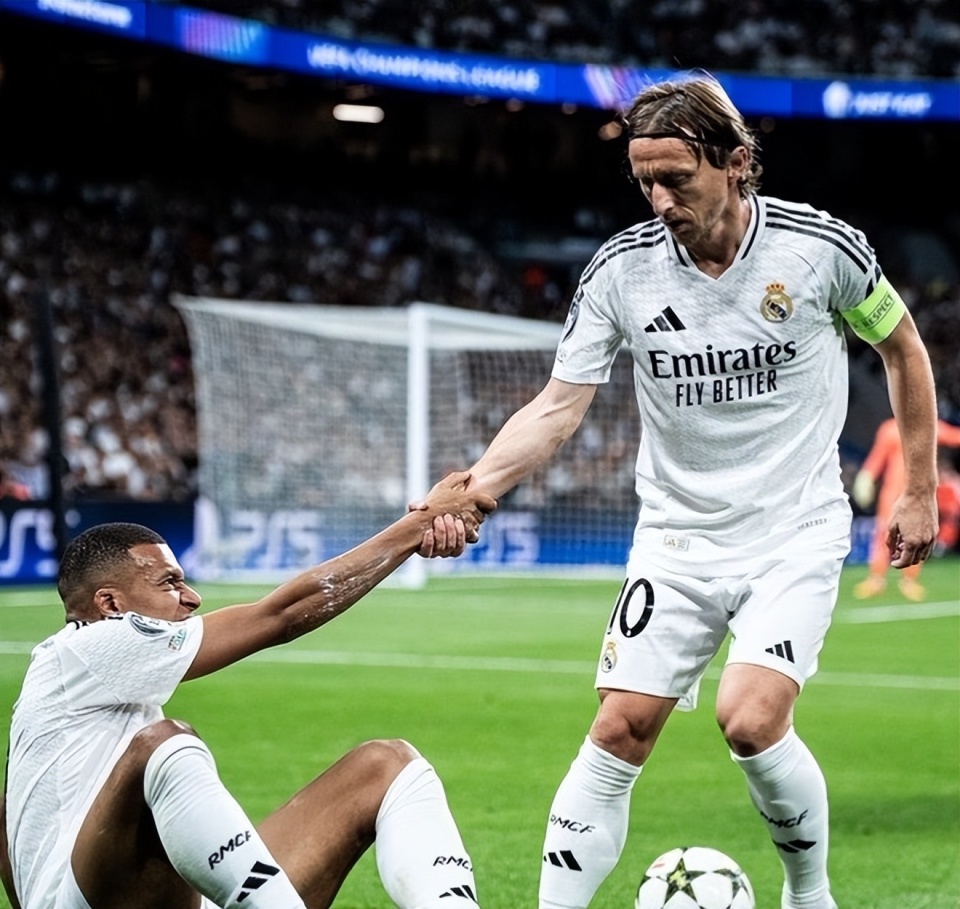 每体：巴萨新诺坎普揭幕战再遇尼科，戏剧性的对决已准备就绪（每体：巴萨新诺坎普揭幕战再逢尼科，戏剧之战一触即发）