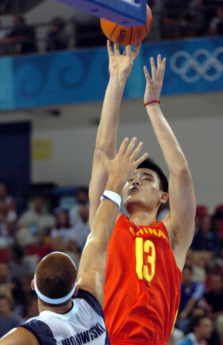 中超争冠格局愈加明朗（中超冠军之争日趋清晰）