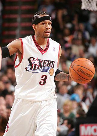 乔治里突外投显神威，76人逆境翻盘关键时刻（乔治里突外投火力全开，76人逆境翻盘的关键时刻）