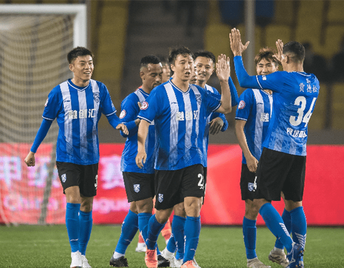 范戴克：我们需要萨拉赫，他依然对球队非常重要（范戴克：萨拉赫依旧至关重要，球队离不开他）