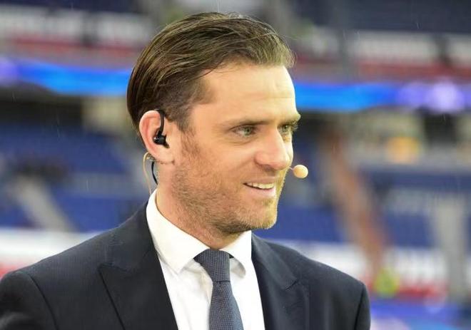 门将整场都在上演神迹（门将全场神勇发挥）