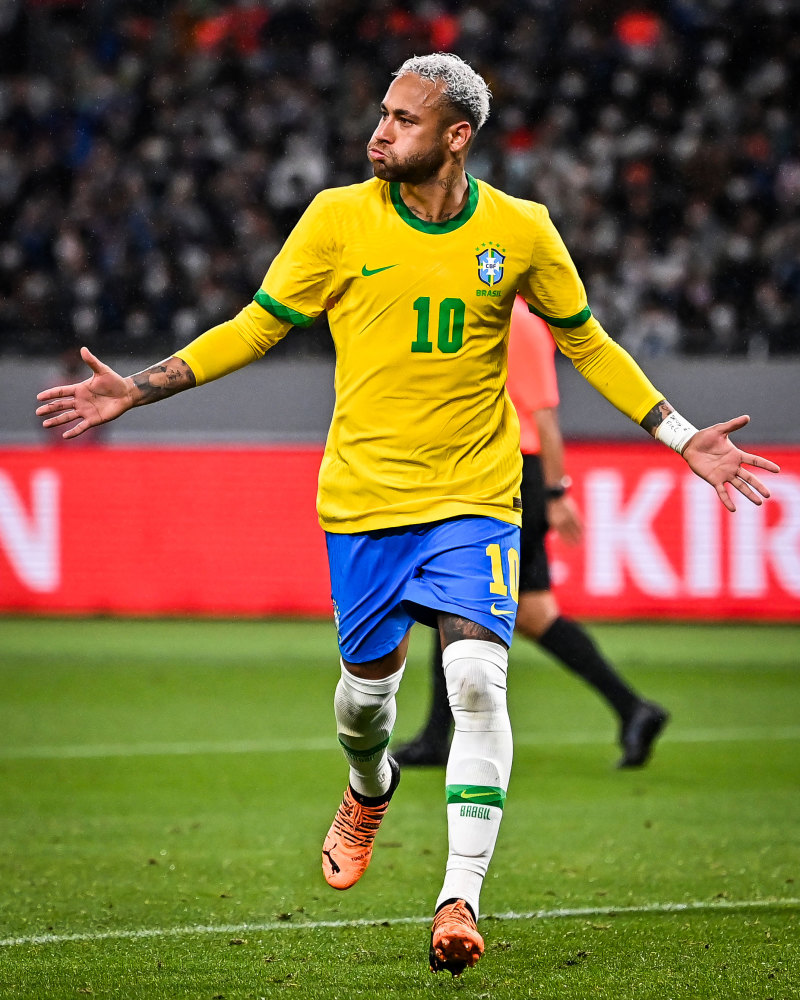 穆勒：孙兴慜是一名非凡的球员，他的任意球破门让人惊叹（穆勒盛赞孙兴慜：顶级球员，他的任意球得分令人惊艳）